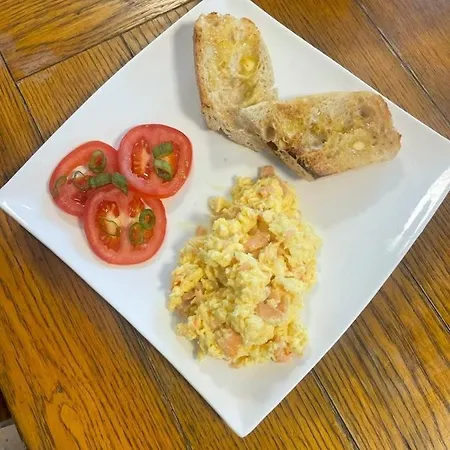 Ashbrook Bed & Breakfast 4*